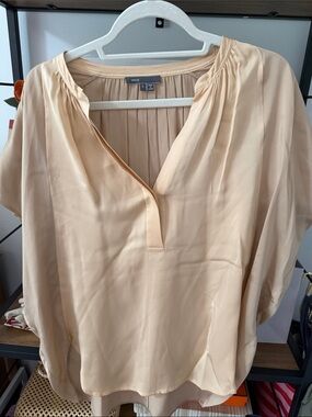 Vince Cream Split V-Neck Pleated Dolman Blouse